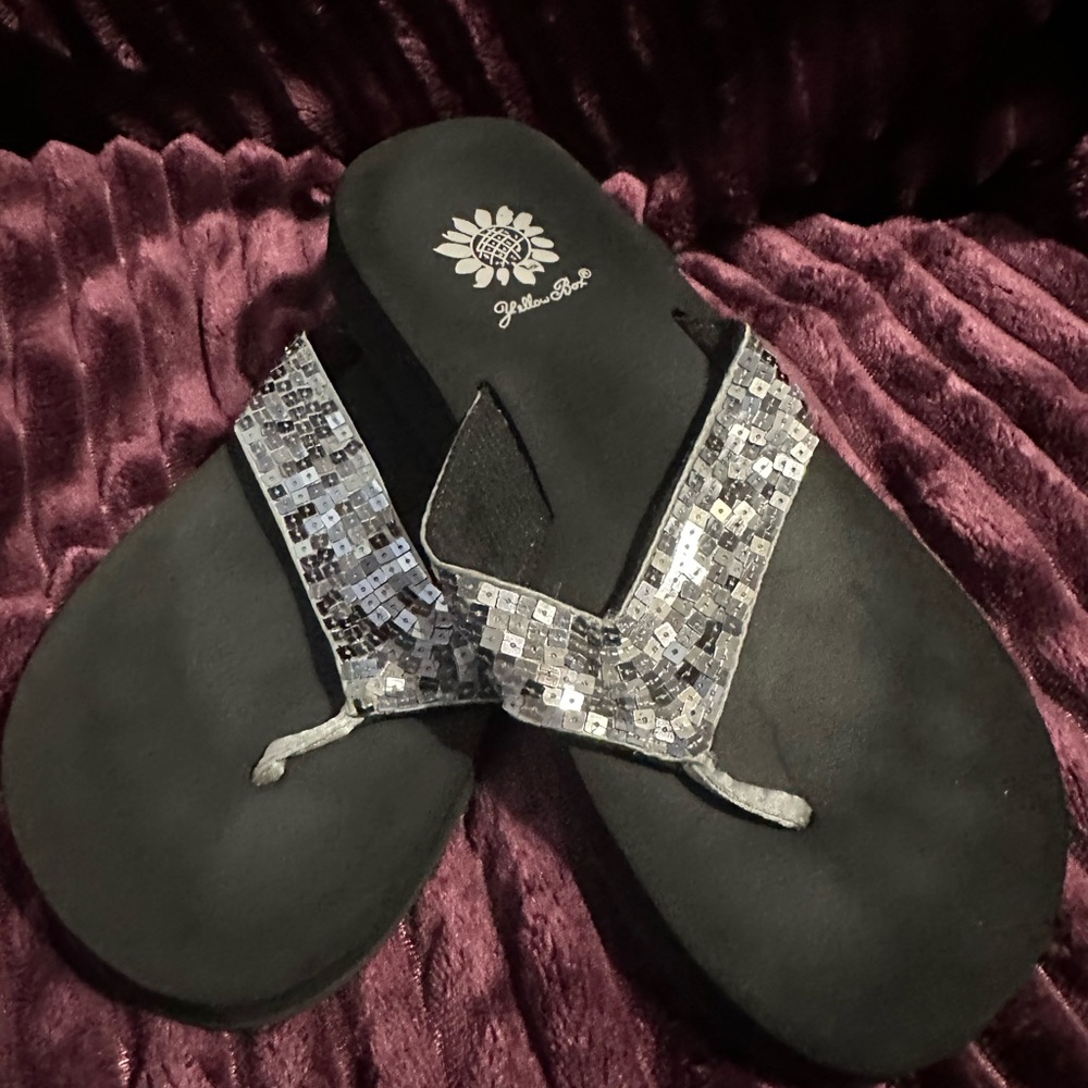 Yellow Box Silver Sequin Sandals Size 6